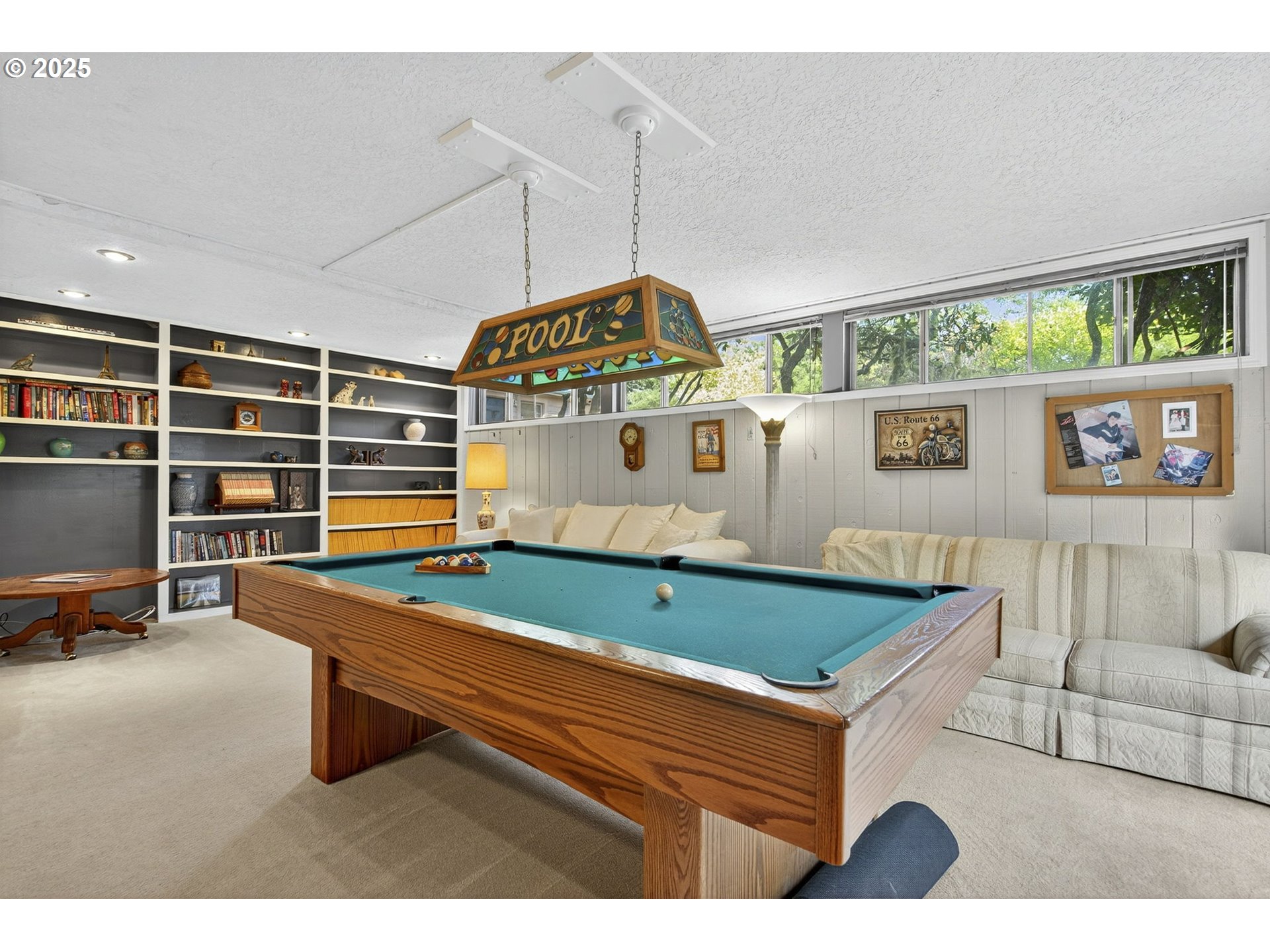 22415 South Saling Road Estacada, OR 97023 - Photo 23 of 46 Family Room