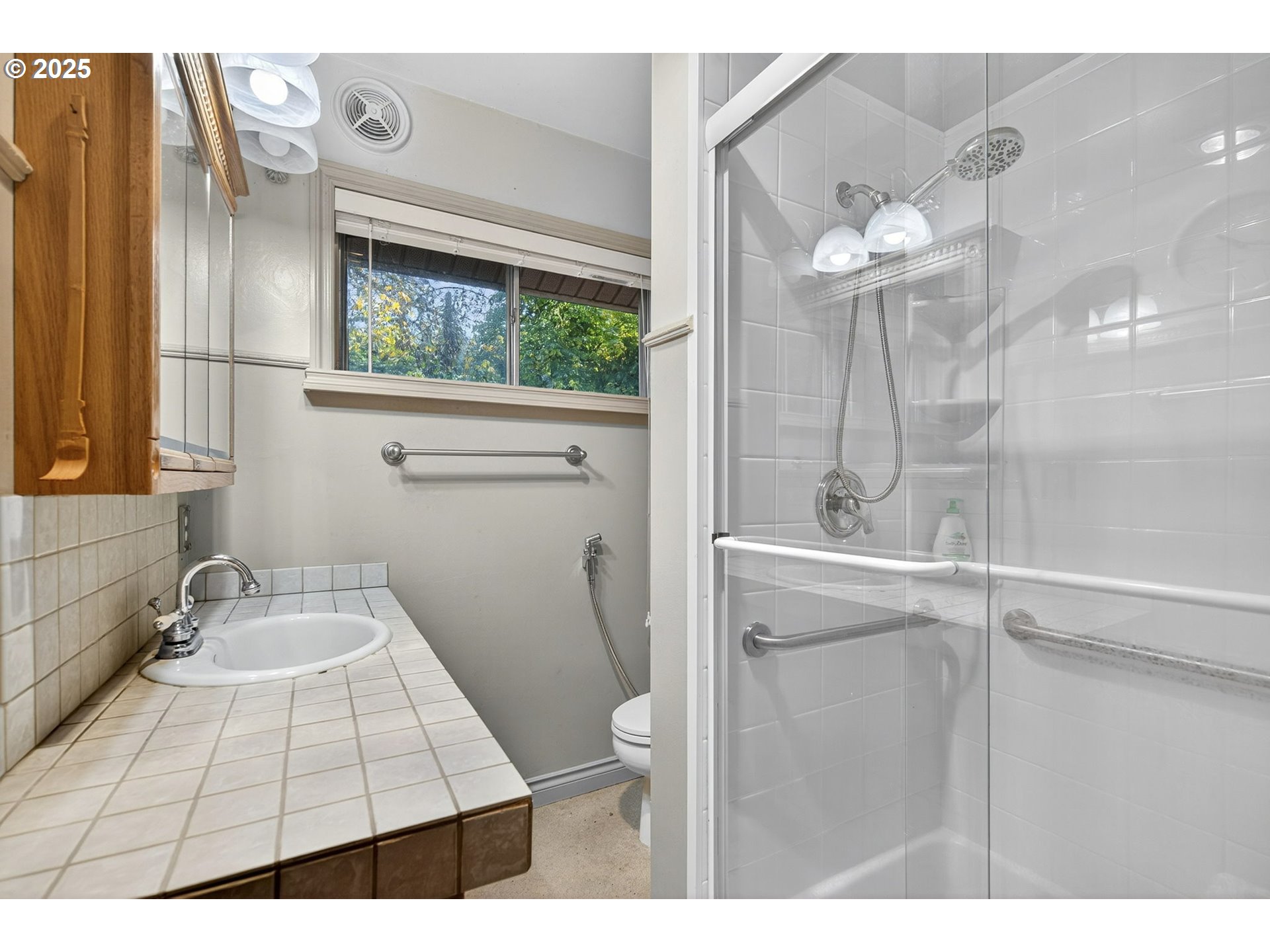 22415 South Saling Road Estacada, OR 97023 - Photo 27 of 46 Bathroom