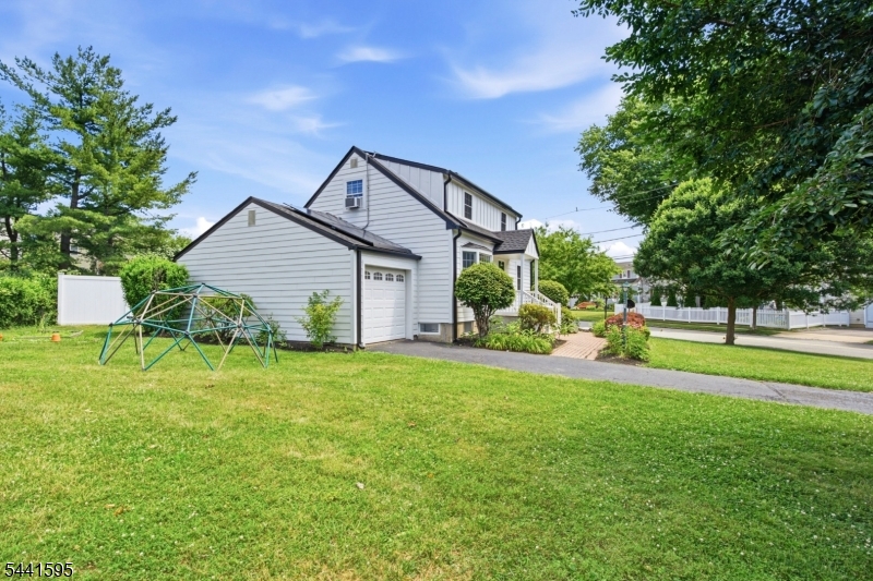 52 Hamilton Street Madison, NJ 07940 - Photo 29 of 34