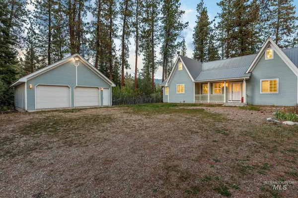 $749,900 | 149 Scriver Woods Road, Garden Valley, ID 83622