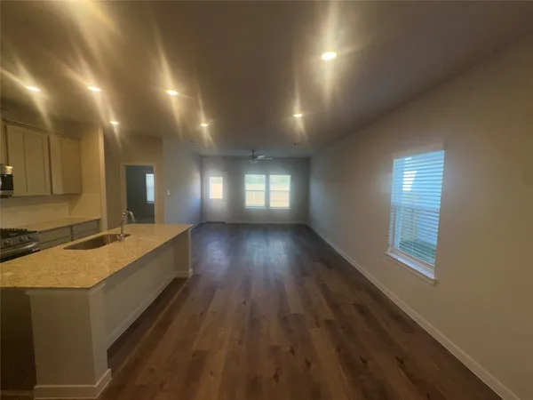 $2,095 | 11511 Gristmill Grange Drive, Crosby, TX 77532