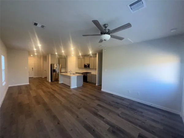 $2,095 | 11511 Gristmill Grange Drive, Crosby, TX 77532
