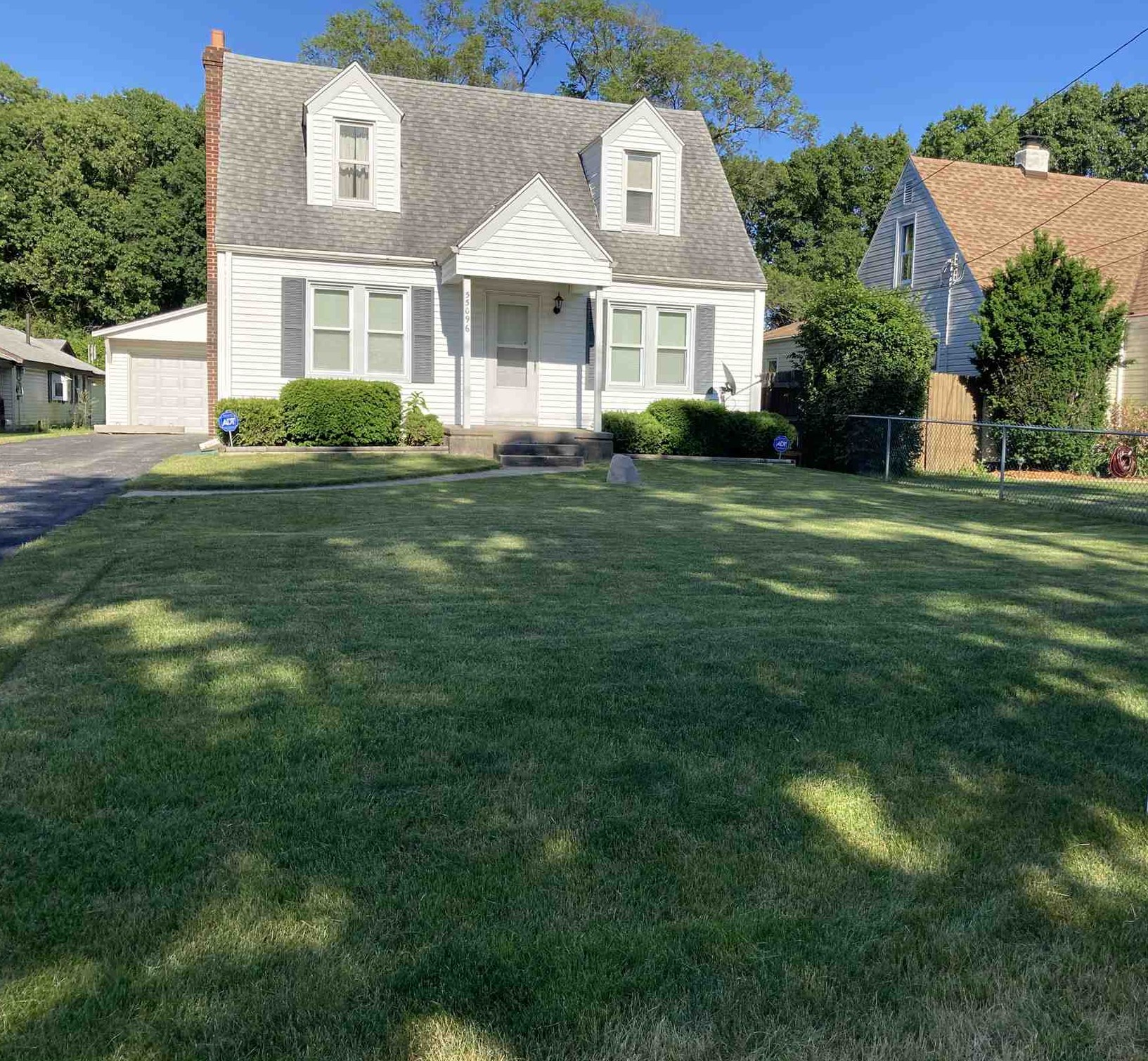 55096 Moss Road South Bend, IN 46628 - Photo 1 of 36 Gallery Image 1