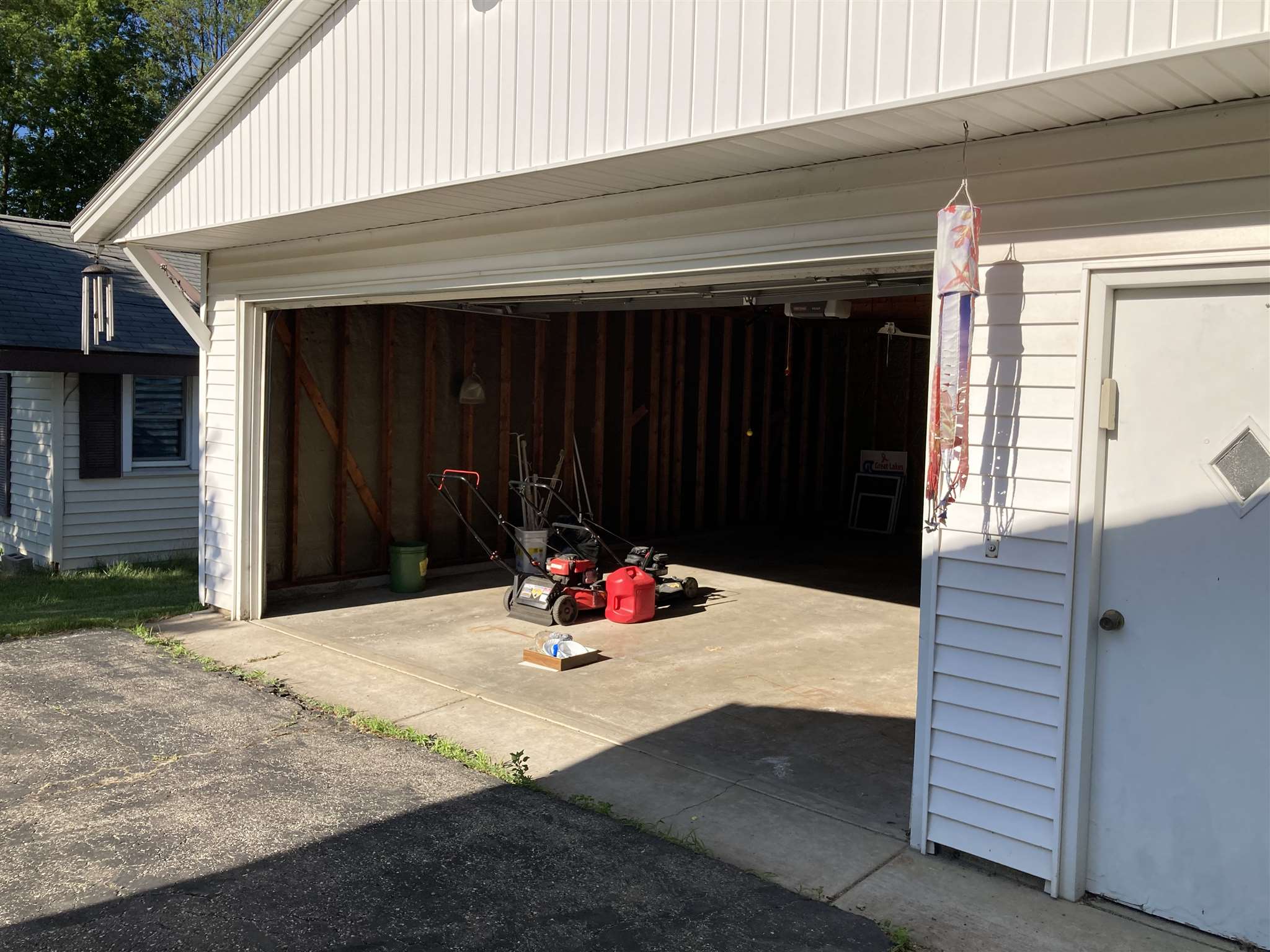 55096 Moss Road South Bend, IN 46628 - Photo 21 of 36 Gallery Image 21