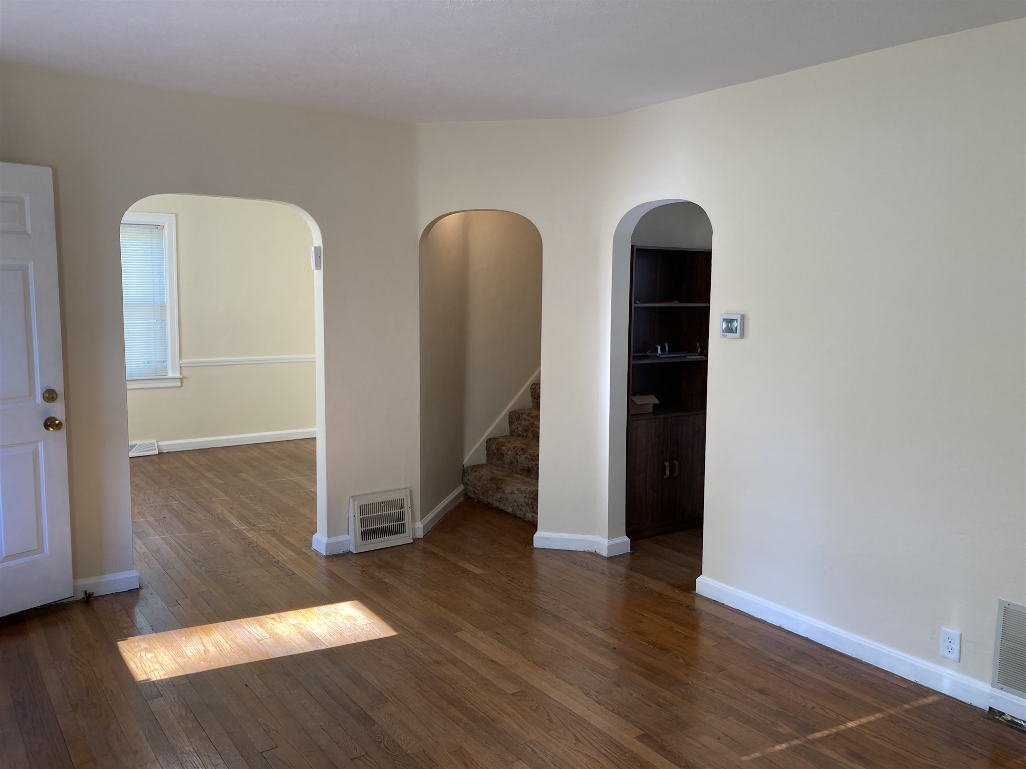 55096 Moss Road South Bend, IN 46628 - Photo 6 of 36 Gallery Image 6