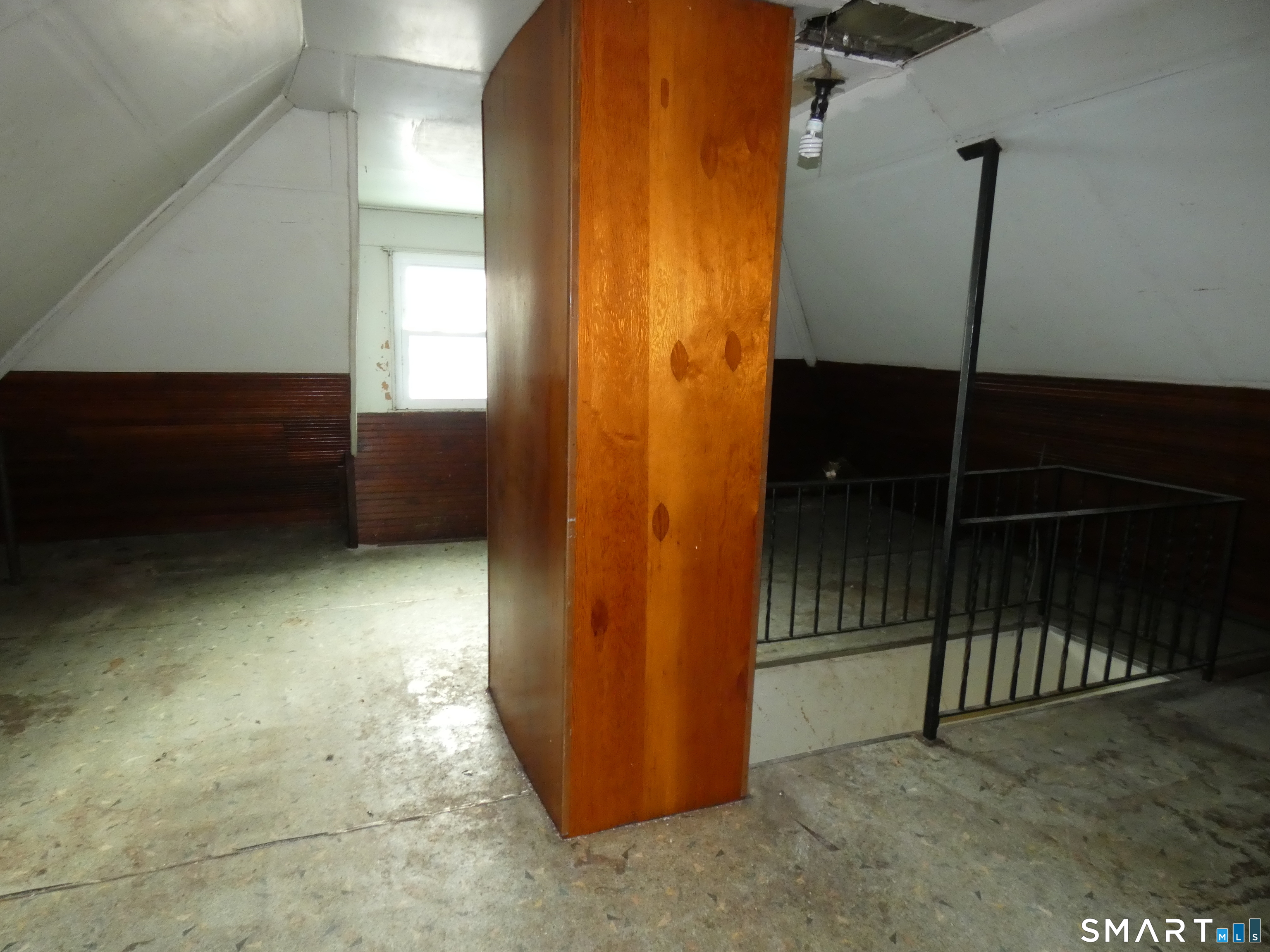 46 York Street Bridgeport, CT 06610 - Photo 16 of 21 a view of entryway