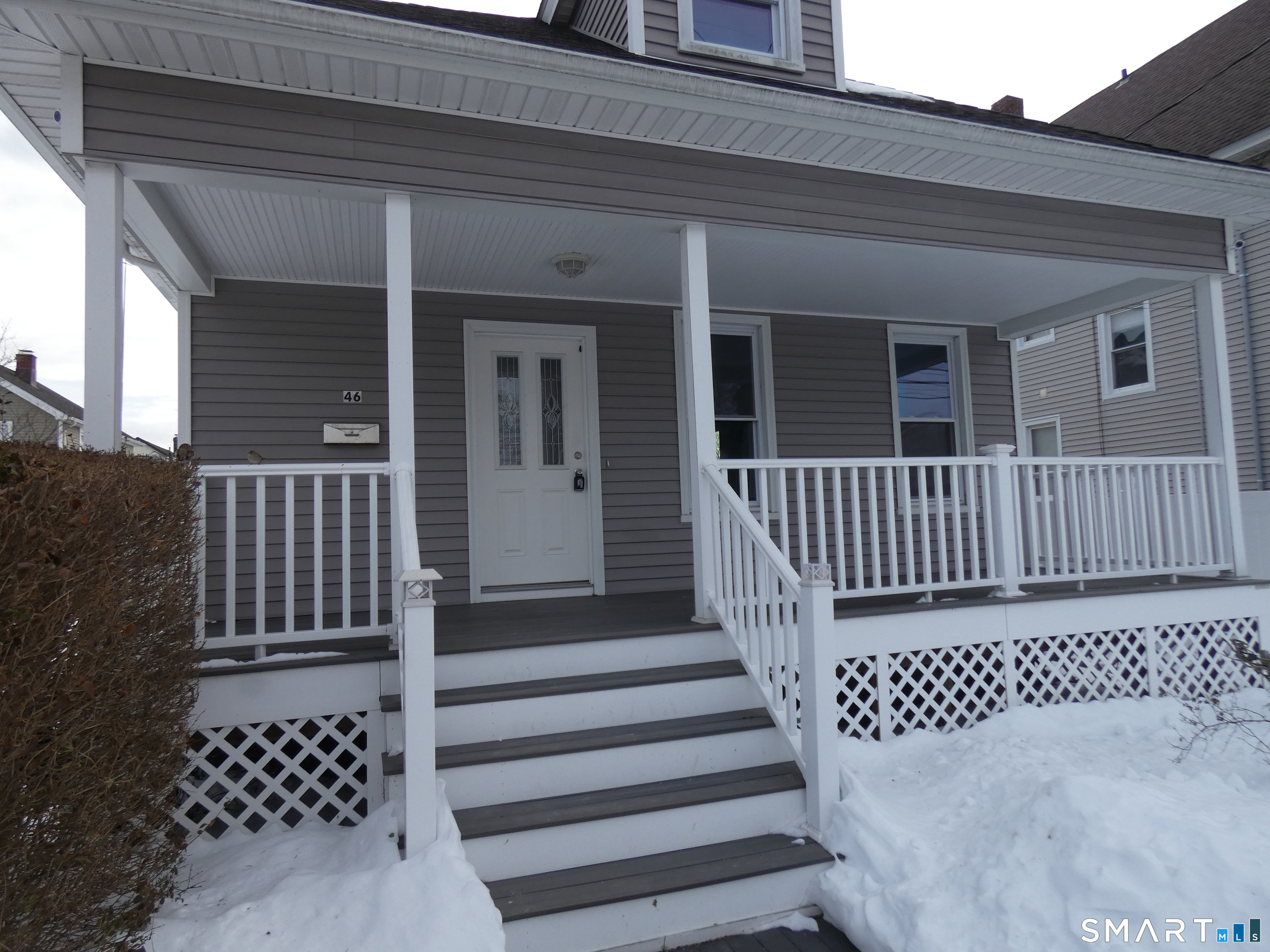 46 York Street Bridgeport, CT 06610 - Photo 19 of 21 a view of a house with a deck
