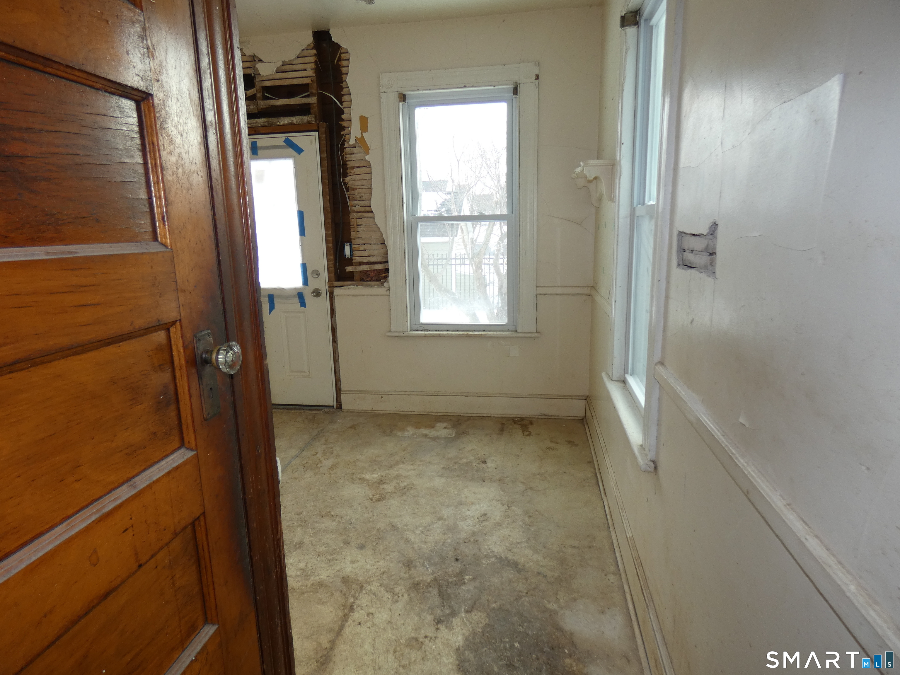46 York Street Bridgeport, CT 06610 - Photo 21 of 21 a view of a bathroom with a glass door