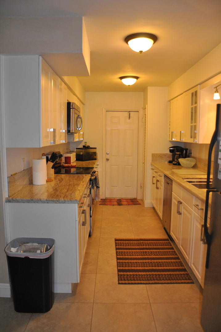 330 Northeast 24th Street Boca Raton, FL 33431 - Photo 3 of 33 DSC_0545