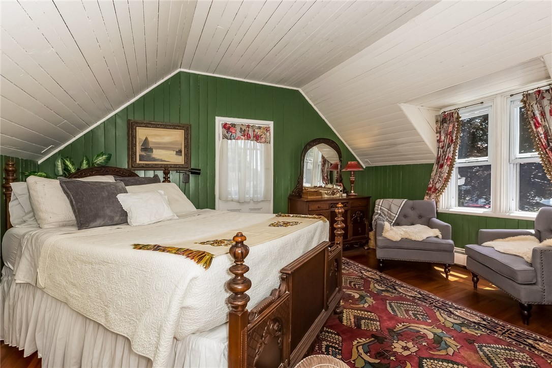 51 9th Avenue Warwick, RI 02886 - Photo 23 of 36