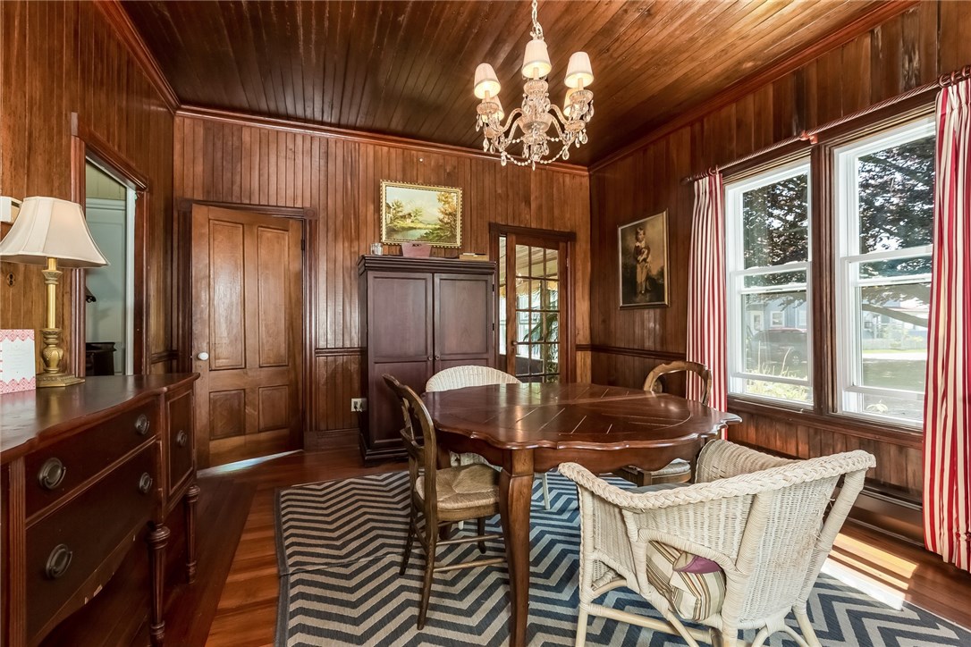 51 9th Avenue Warwick, RI 02886 - Photo 10 of 36