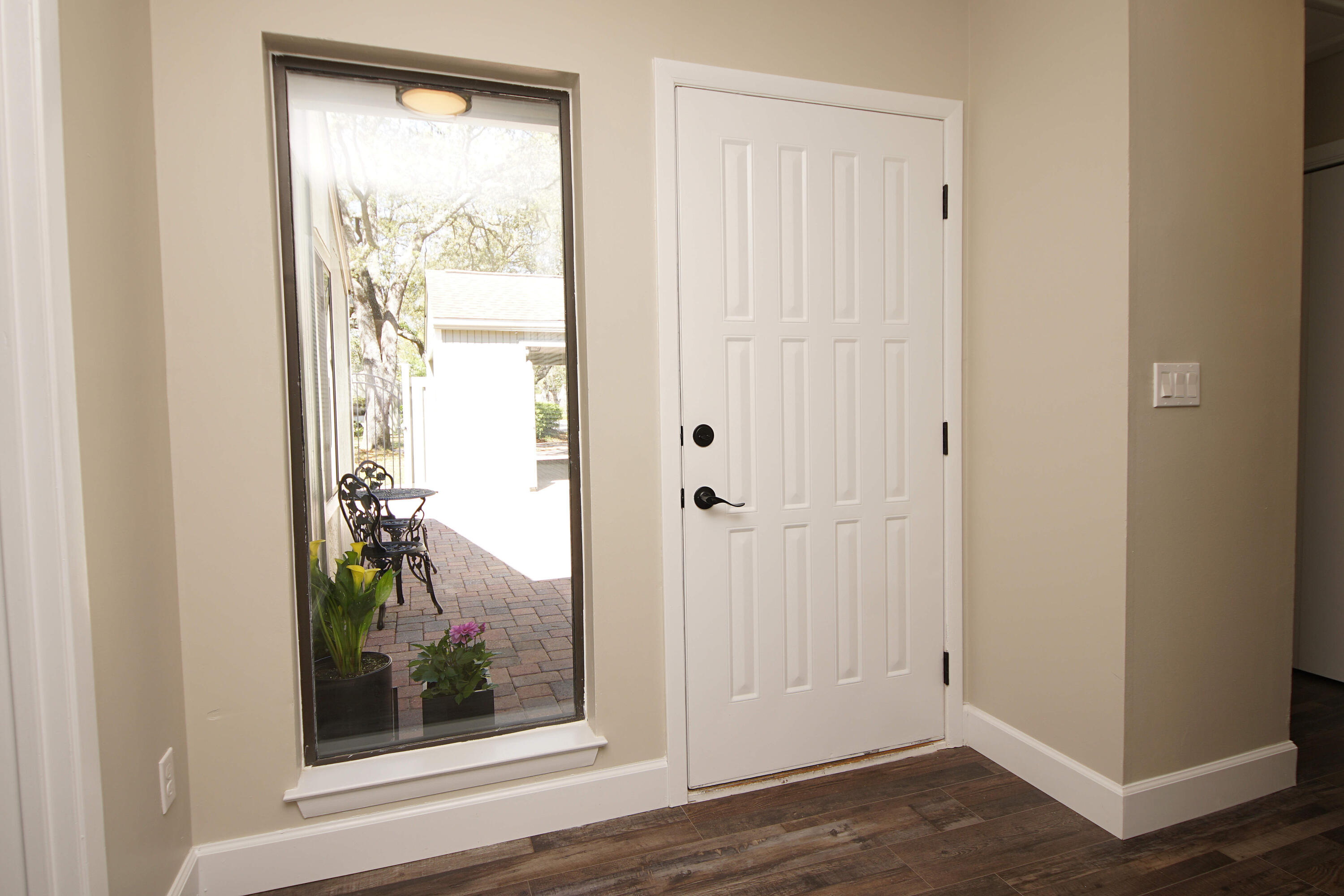 800 Bay Drive, Unit 8 Niceville, FL 32578 - Photo 23 of 29 a view of a window