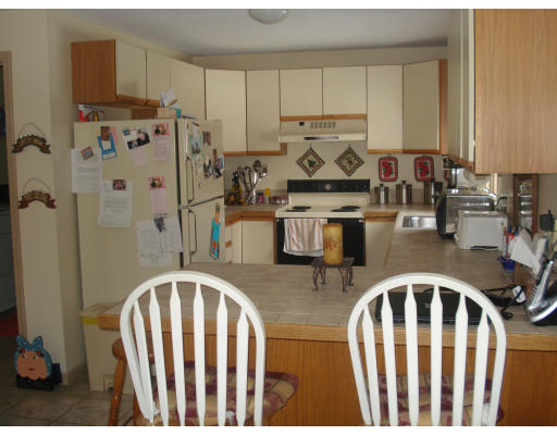 106 Santoro Road Worcester, MA 01606 - Photo 3 of 17 Gallery Image 3