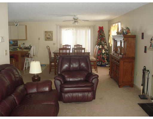 106 Santoro Road Worcester, MA 01606 - Photo 4 of 17 Gallery Image 4