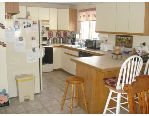 106 Santoro Road Worcester, MA 01606 - Photo 5 of 17 Gallery Image 5