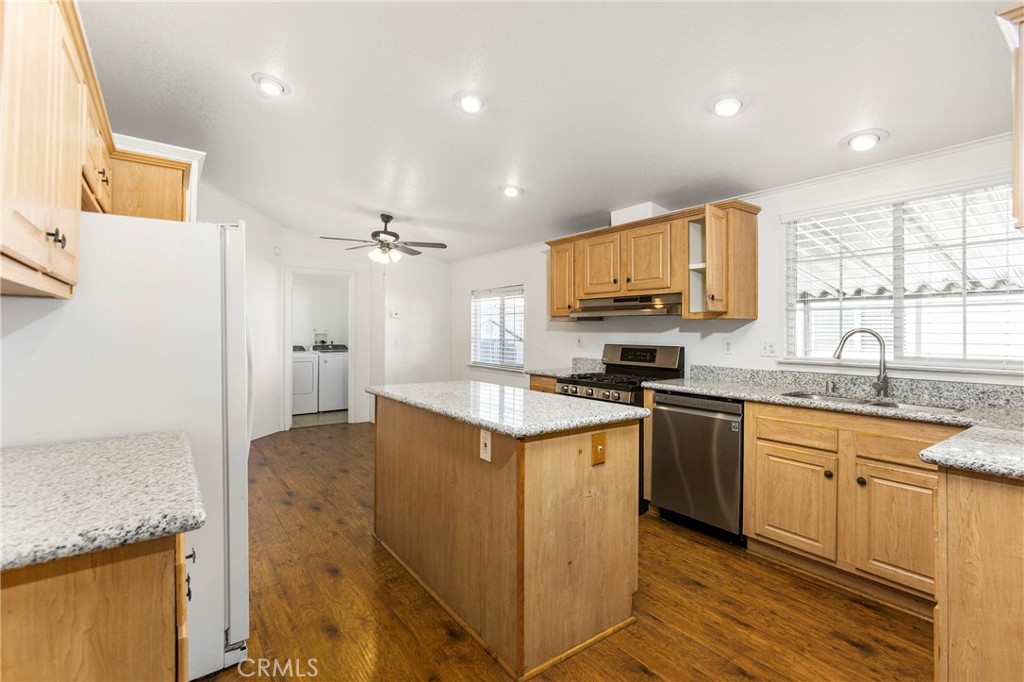 4901 Green River Road, Unit 228 Corona, CA 92878 - Photo 11 of 33