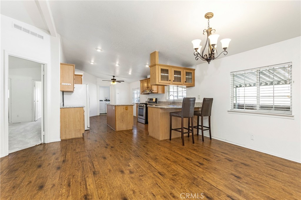 4901 Green River Road, Unit 228 Corona, CA 92878 - Photo 8 of 33