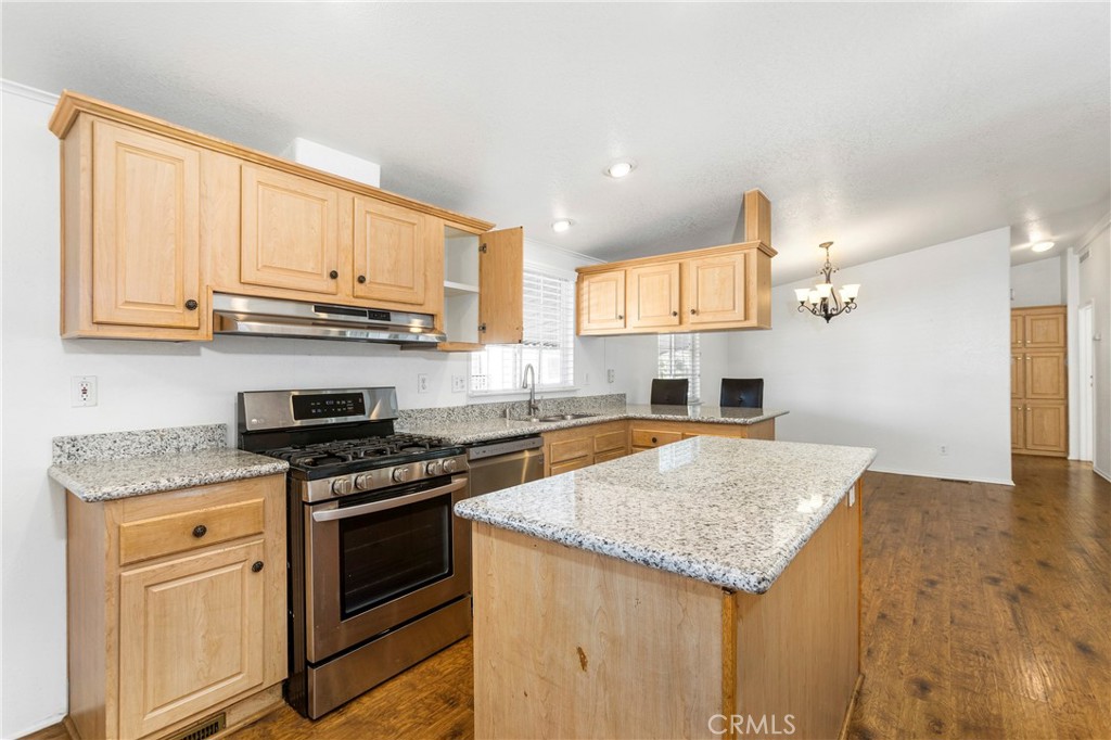 4901 Green River Road, Unit 228 Corona, CA 92878 - Photo 10 of 33