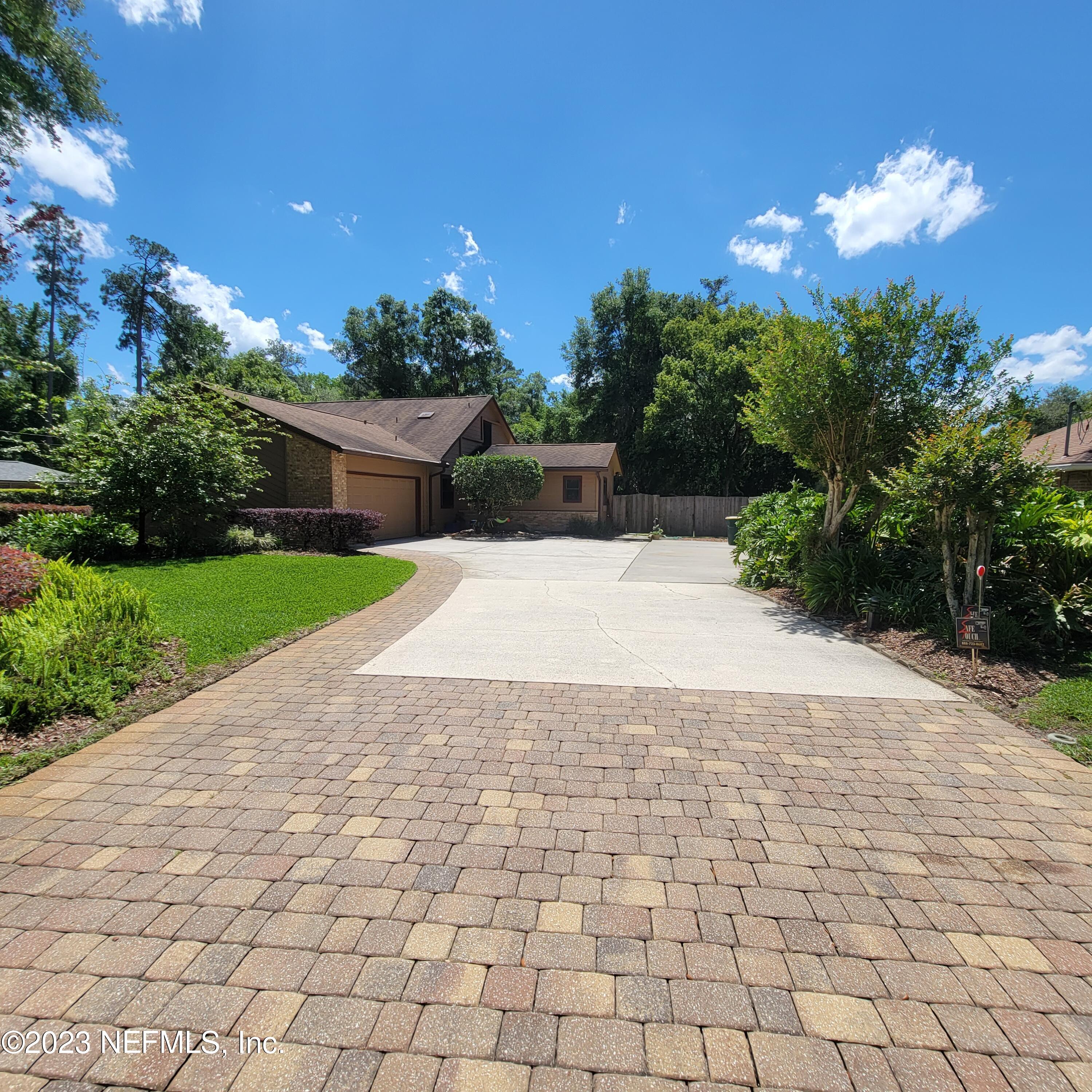 2832 Plummer Cove Road Jacksonville, FL 32223 - Photo 2 of 32 Driveway & RV parking