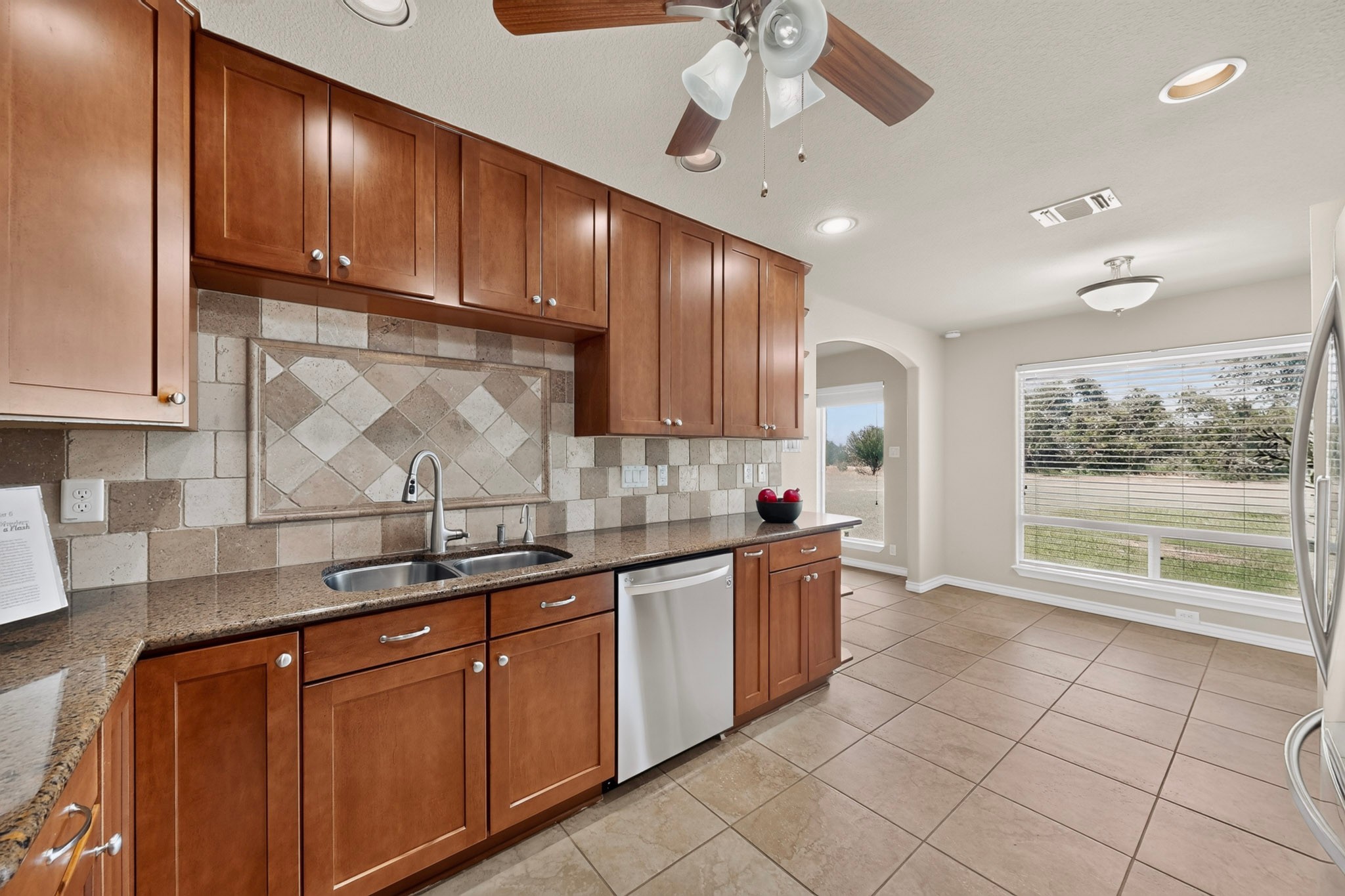 350 Richard Road Georgetown, TX 78626 - Photo 11 of 31 Custom Backsplash