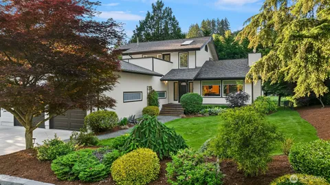$1,750,000 | 9004 Northeast 170th Street, Kenmore, WA 98028