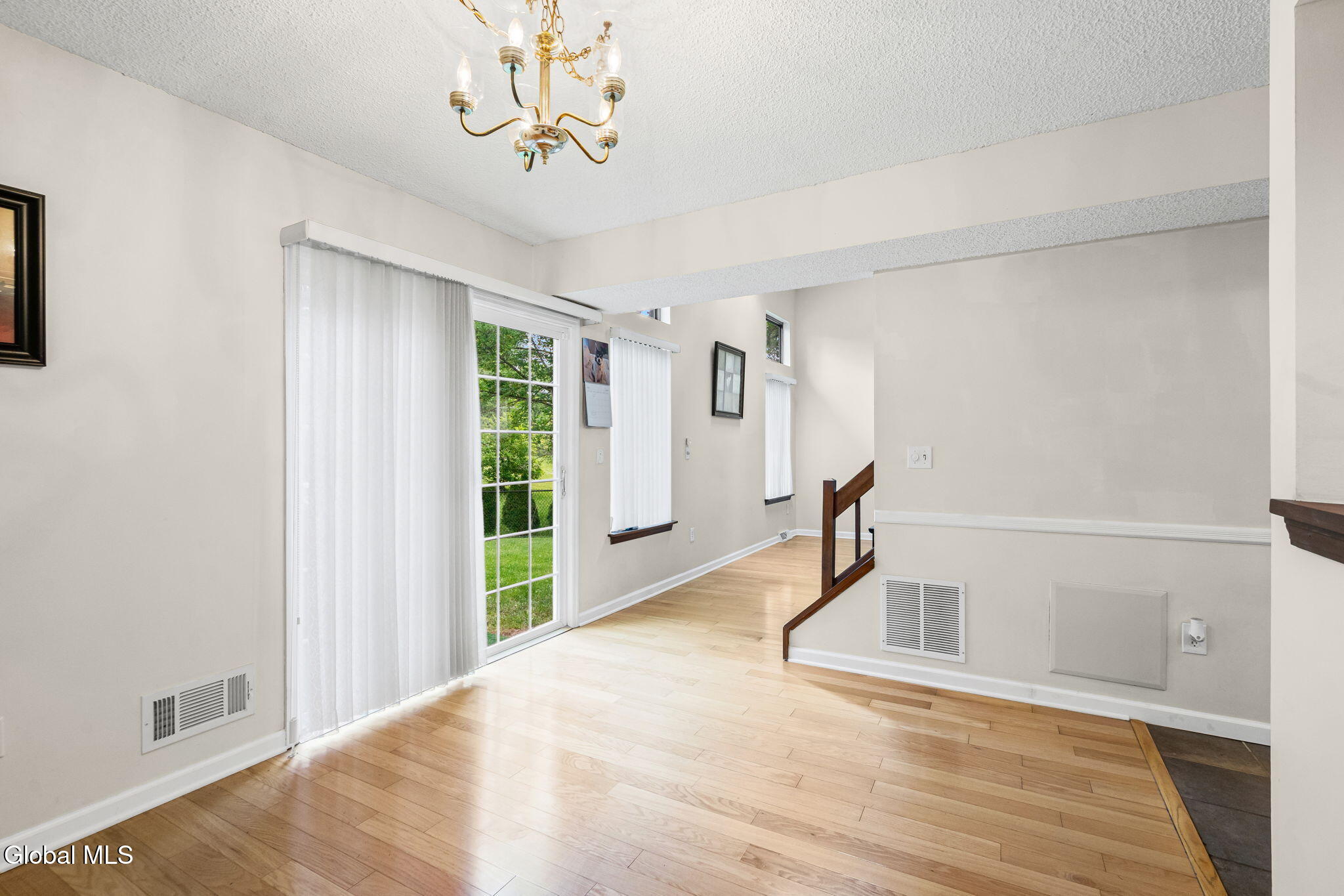 4 Oxford Road Bethlehem, NY 12159 - Photo 12 of 40 12-web-or-mls-4-oxford-rd