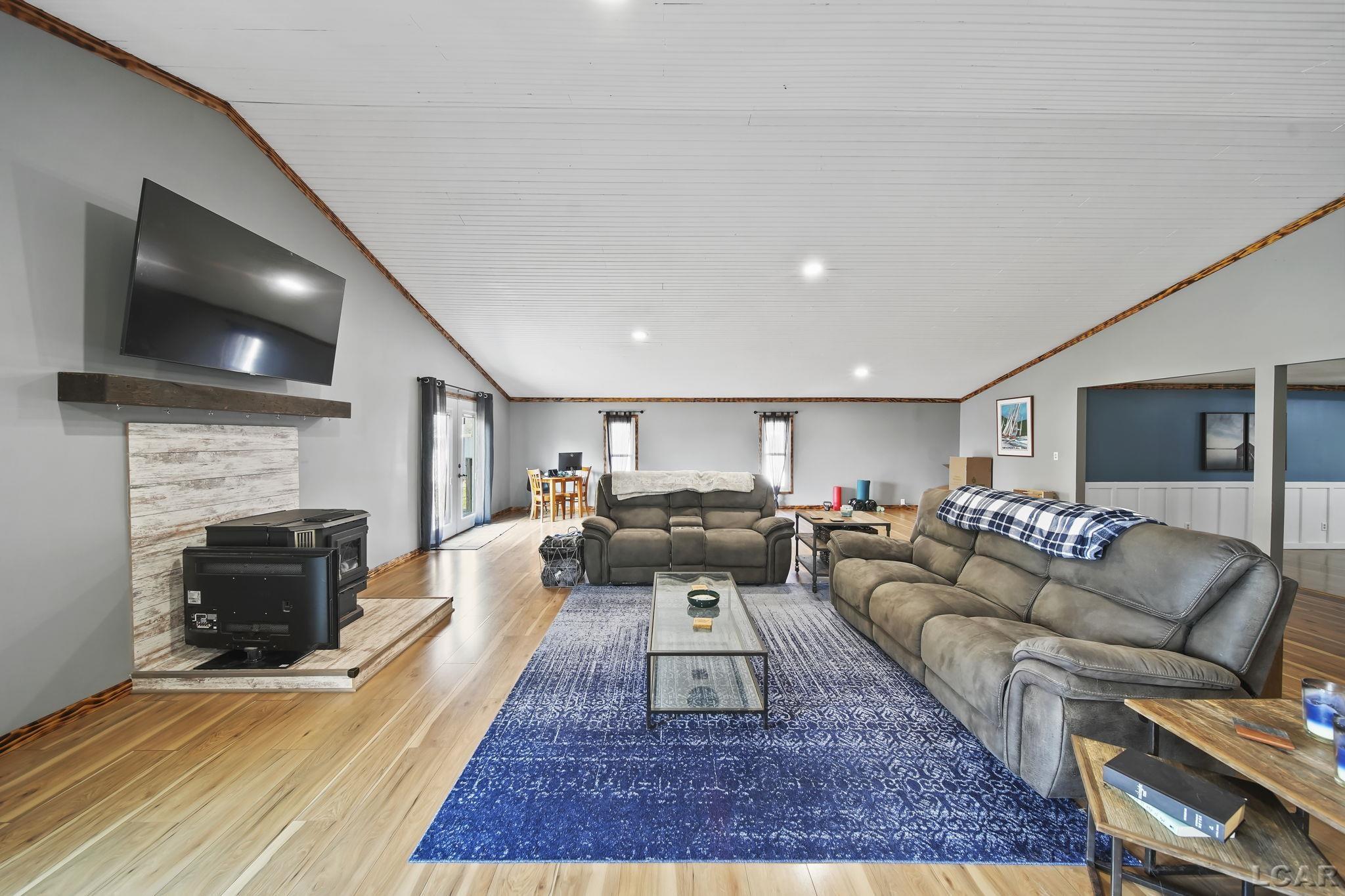 17635 Manitou Beach Road Addison, MI 49220 - Photo 15 of 69 50155639-d533d71b-f80f-4a66-9e19-9cd11068d1d2.JPG