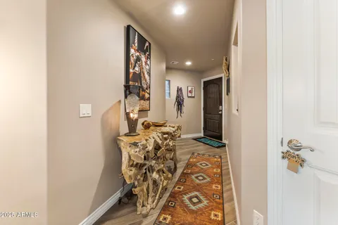 a very nice looking room with a mirror