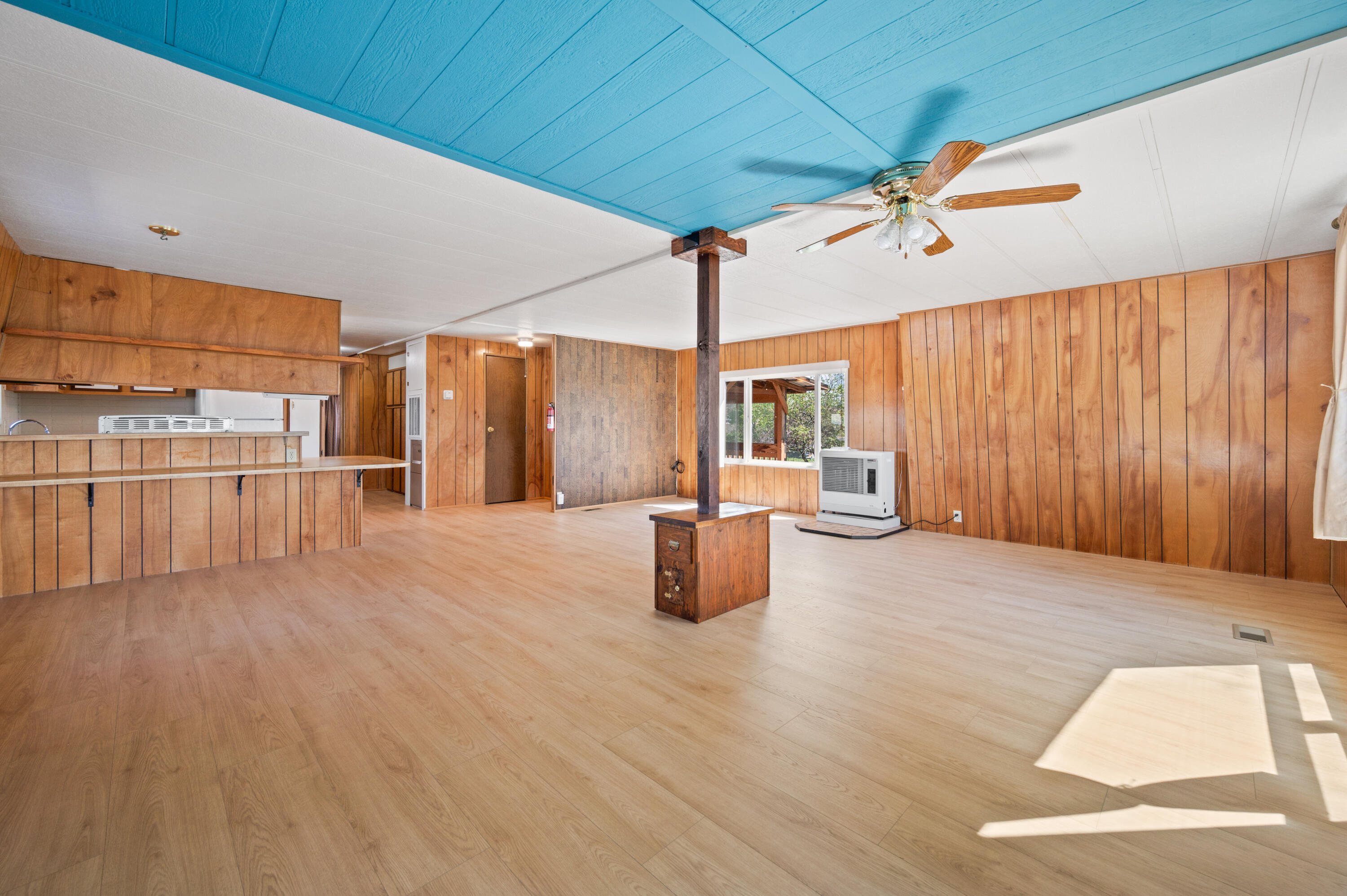 133 Southwest Tompsett Street Madras, OR 97741 - Photo 7 of 56