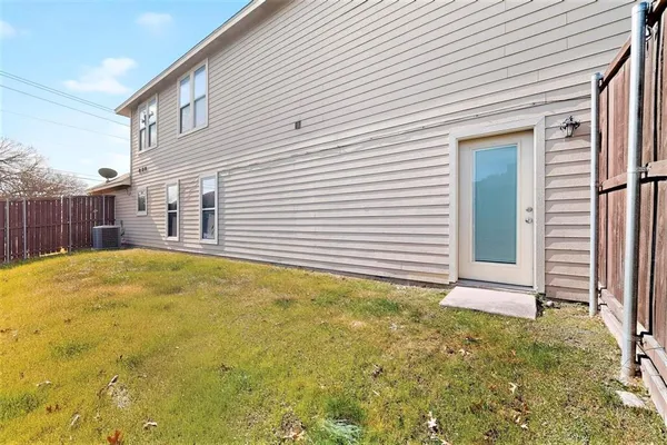 $2,474 | 4801 Birchman Avenue, Fort Worth, TX 76107