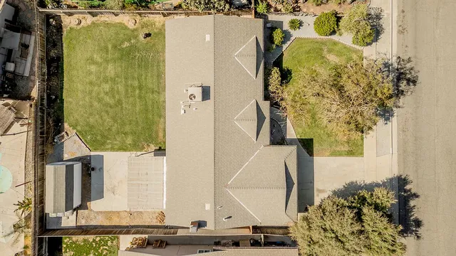 $430,000 | 1093 Raymond Road, Hanford, CA 93230