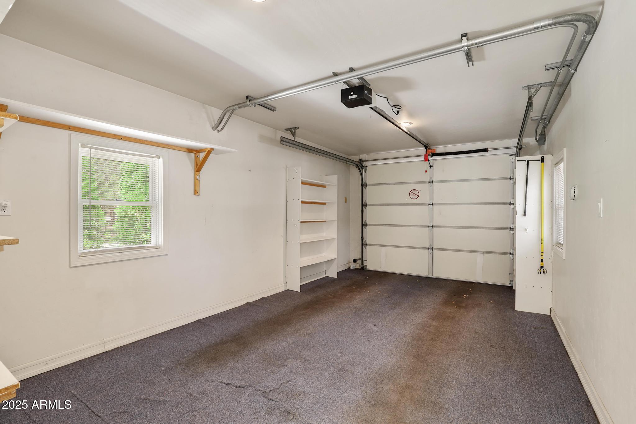 503 West Locust Road Payson, AZ 85541 - Photo 25 of 40 a view of a garage