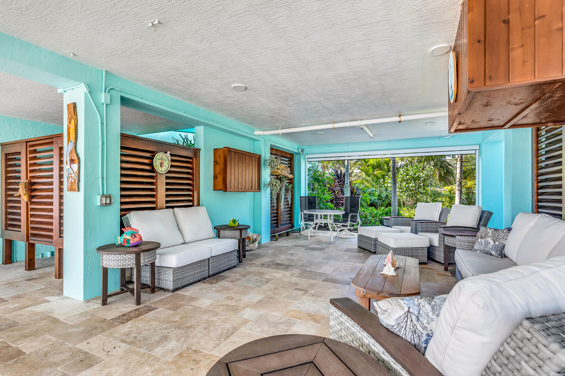 179 East Ridge Road Islamorada, FL 33036 - Photo 55 of 68 Lounge Area