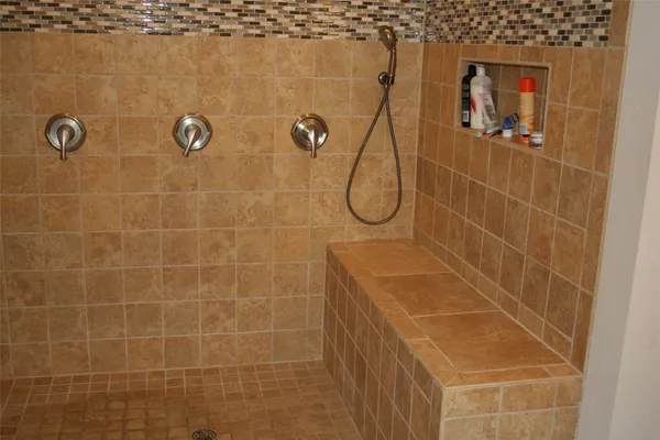 $3,000 | 1410 North Street, Austin, TX 78756