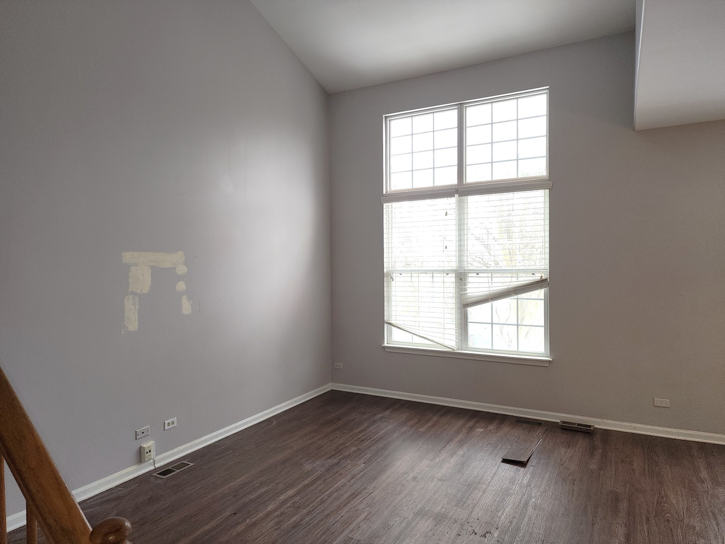 13 Brian Court Algonquin, IL 60102 - Photo 2 of 16