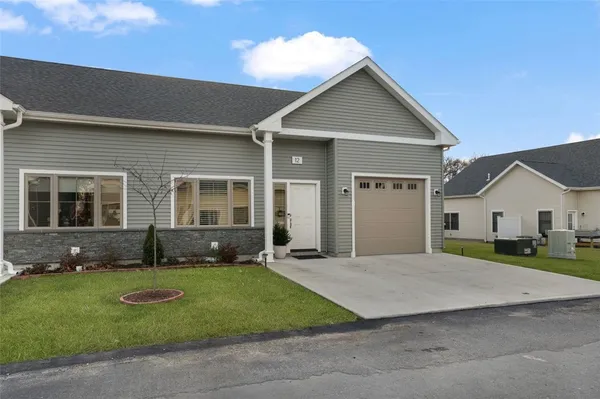 $509,000 | 12 West Valley Circle, West Warwick, RI 02893