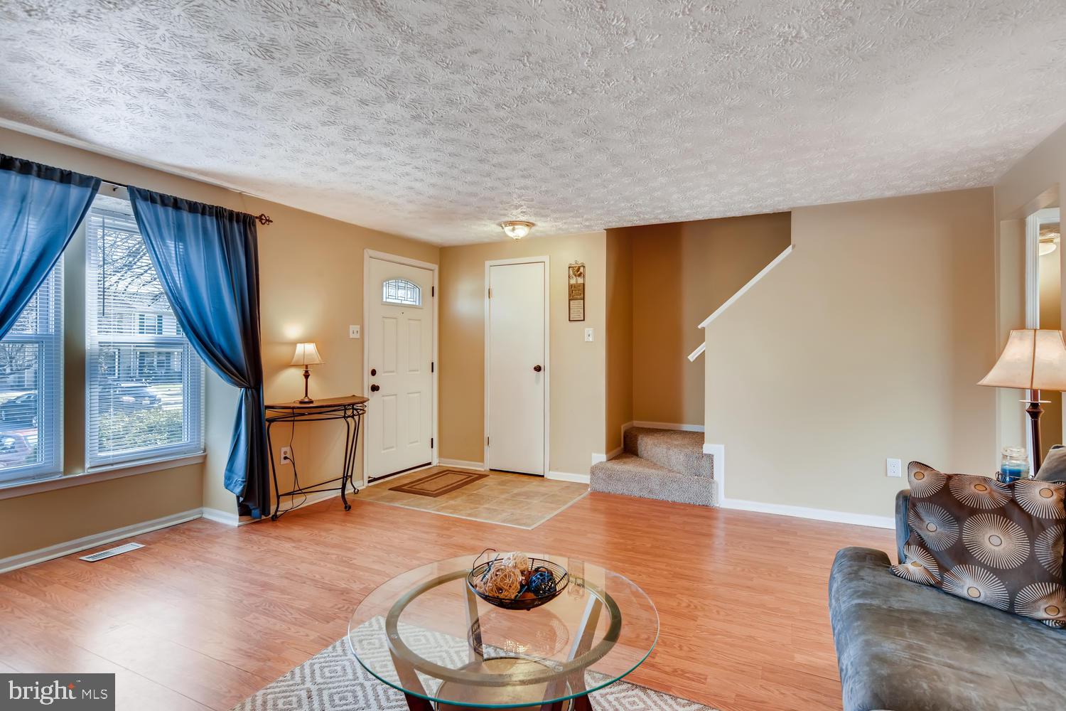 14 Hyacinth Road Baltimore, MD 21234 - Photo 5 of 25 Living Room