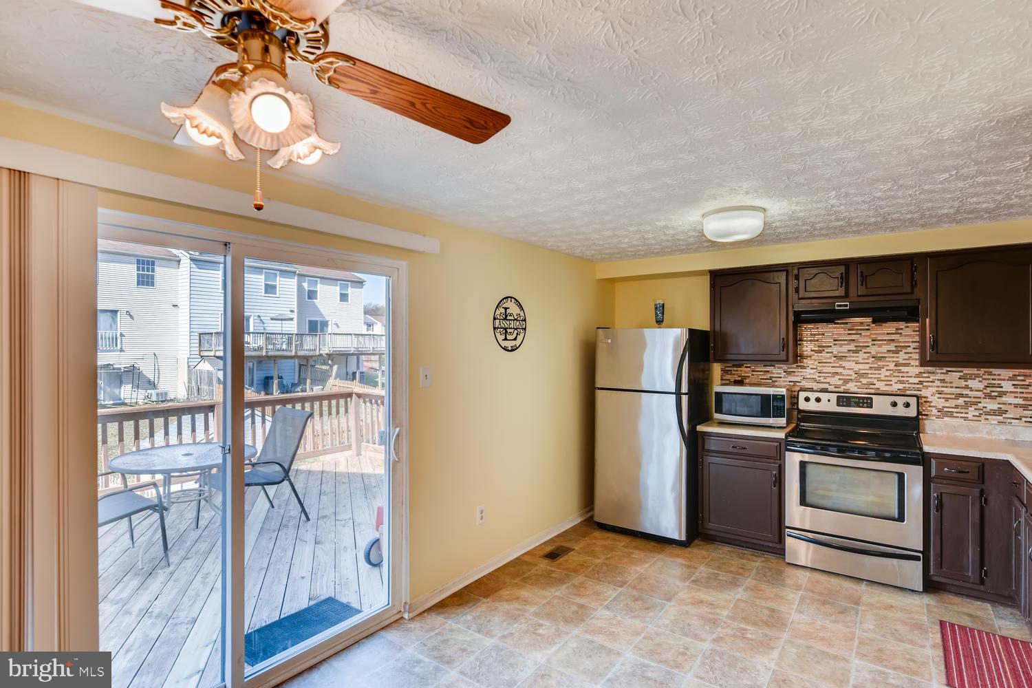 14 Hyacinth Road Baltimore, MD 21234 - Photo 8 of 25 Kitchen