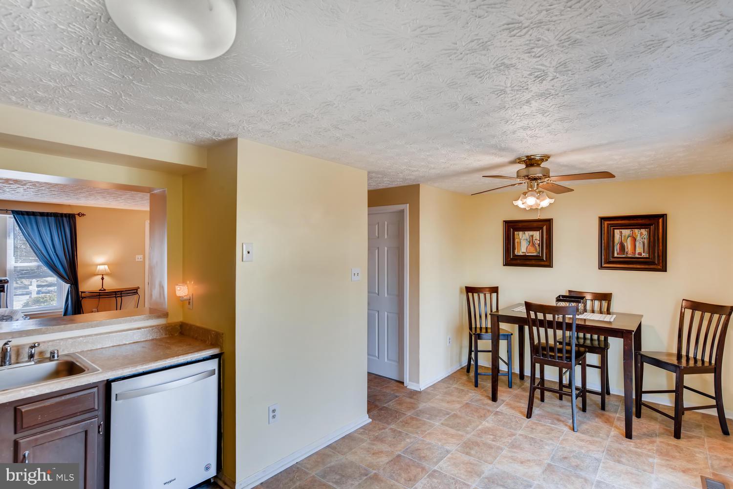 14 Hyacinth Road Baltimore, MD 21234 - Photo 10 of 25 Kitchen