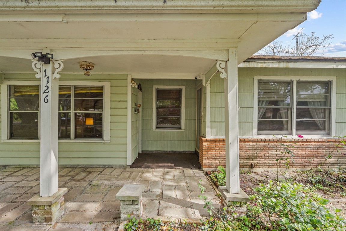 1126 Orange Street La Marque, TX 77568 - Photo 3 of 36 Front Porch View