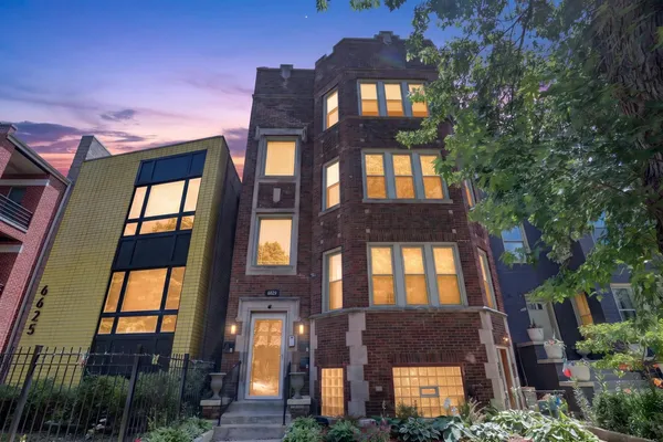 $2,200 | 6629 South Ingleside Avenue, Unit 2, Chicago, IL 60637