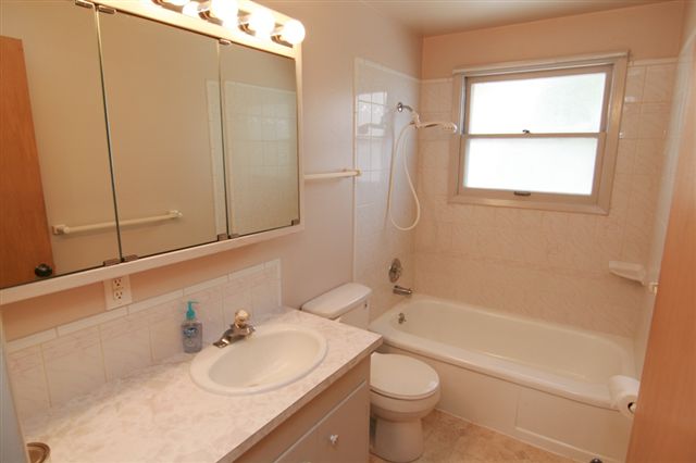 645 South Freya Street Spokane, WA 99202 - Photo 8 of 9