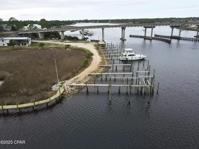 $999,900 | 1506 West 98th Highway, Carrabelle, FL 32322