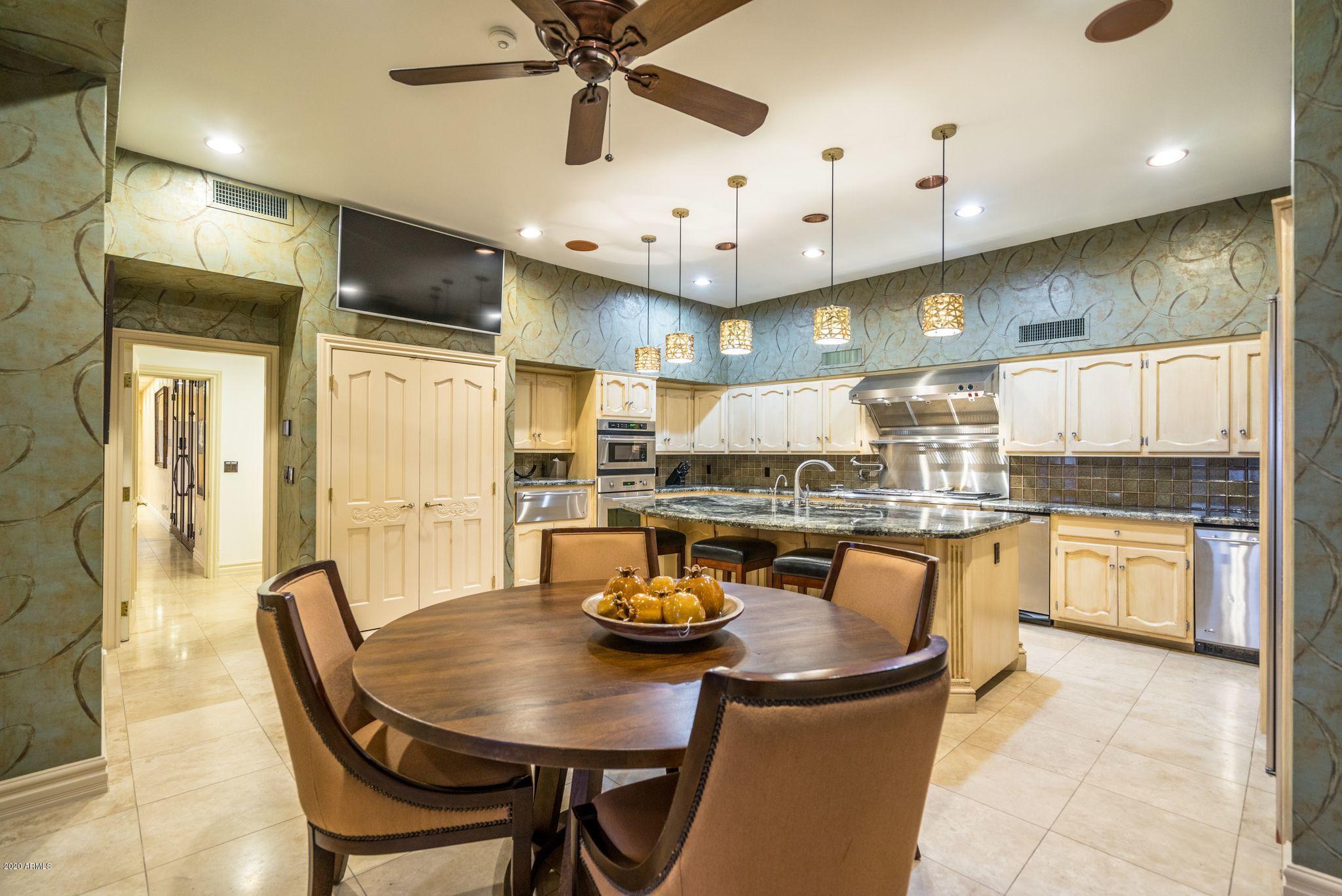 5626 East Wonderview Road Phoenix, AZ 85251 - Photo 10 of 46 Dining