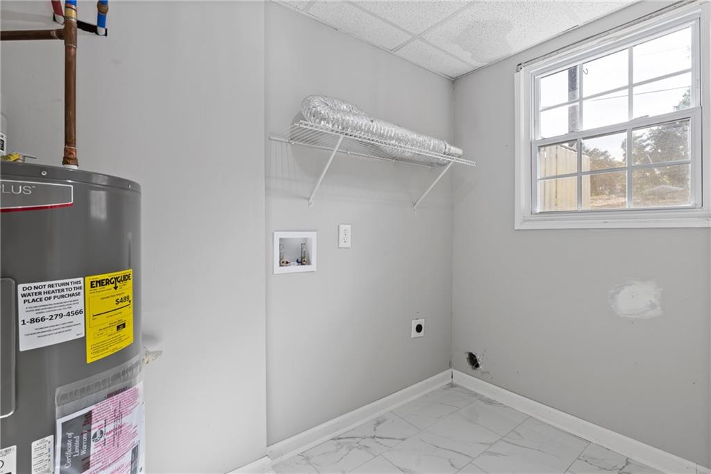 353 Old Rosser Road Stone Mountain, GA 30087 - Photo 31 of 46 a view of walk in closet