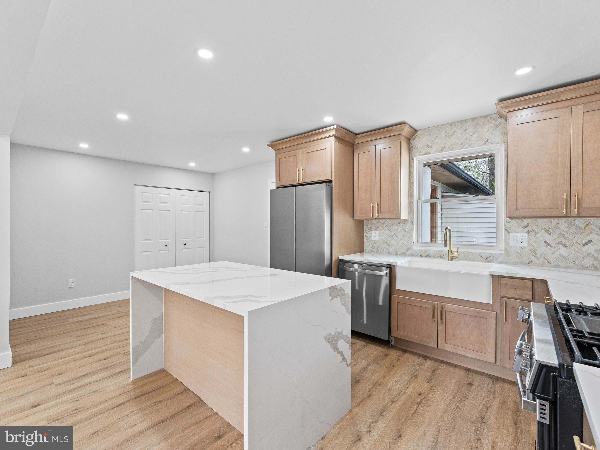 26 Holly Road Clementon, NJ 08021 - Photo 8 of 34