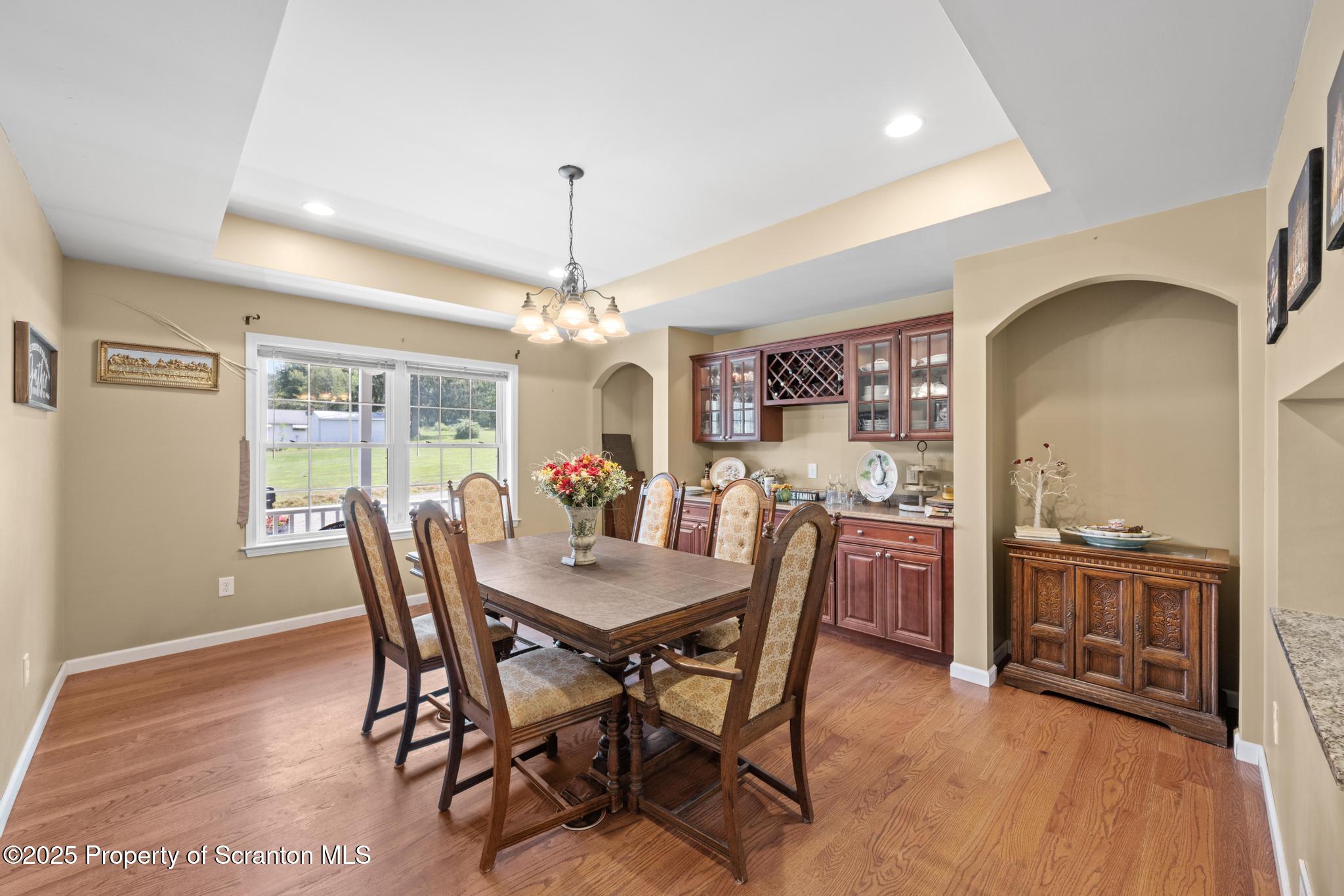 18 Doris Road Scott Township, PA 18447 - Photo 23 of 65 Great built ins and tray ceiling