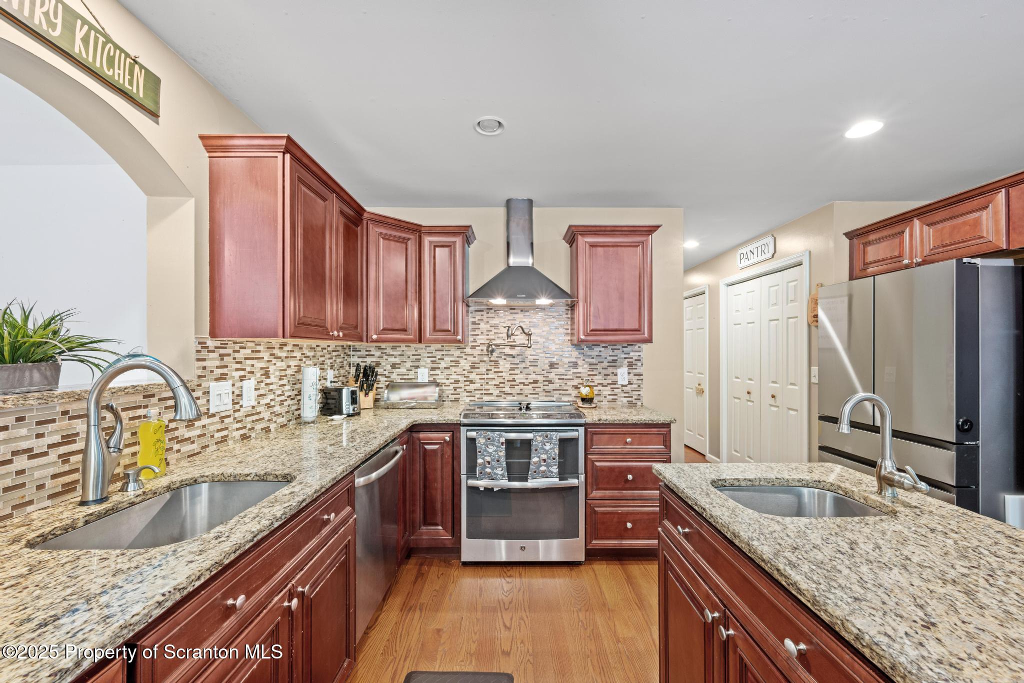 18 Doris Road Scott Township, PA 18447 - Photo 28 of 65 Gorgeous warm toned kitchen