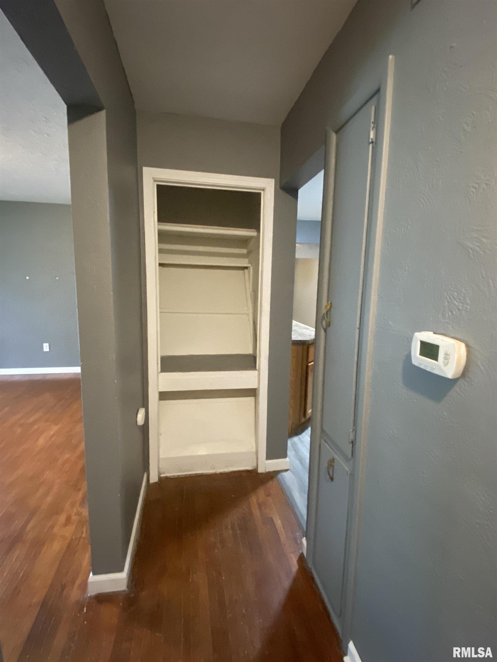 2240 North Sheridan Road Peoria, IL 61604 - Photo 11 of 33