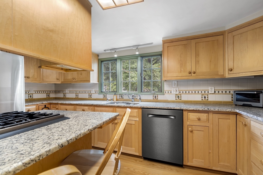 50 Kendall Road Lexington, MA 02421 - Photo 12 of 37